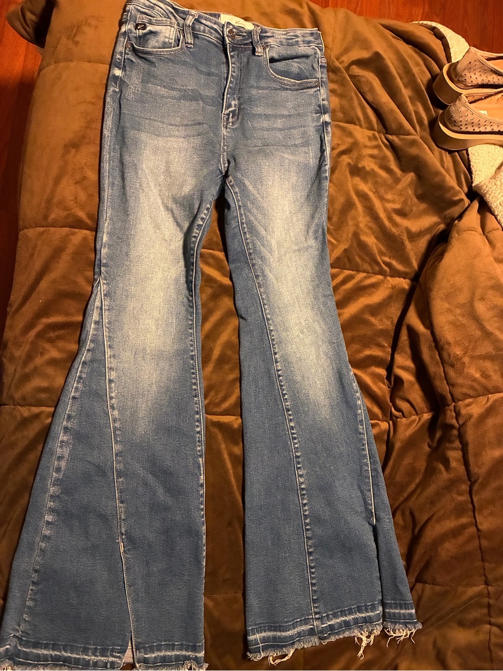 KanCan Blue Flare Jeans with Raw Hem, size 7/27, stretchy and comfortable